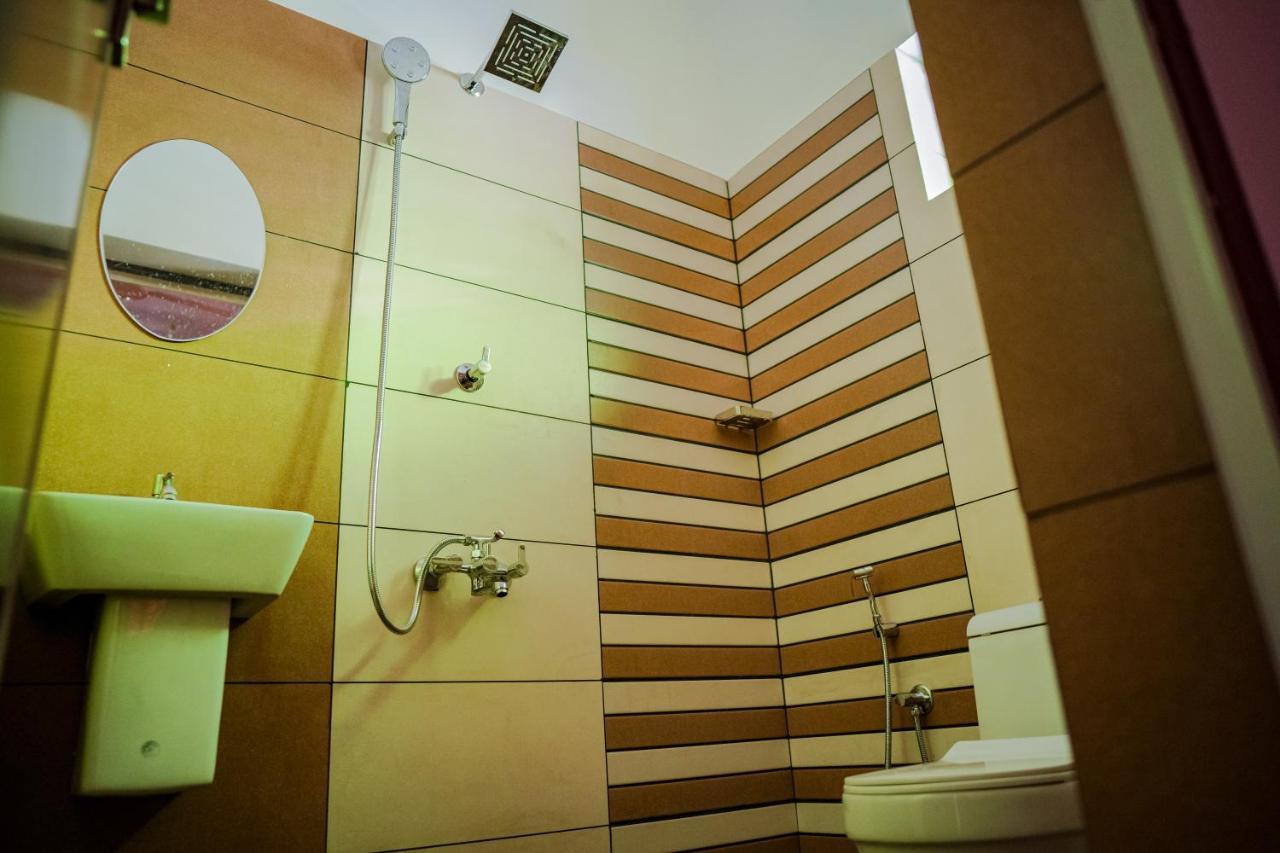 Shimano Square Guest House วาร์คาลา ภายนอก รูปภาพ
