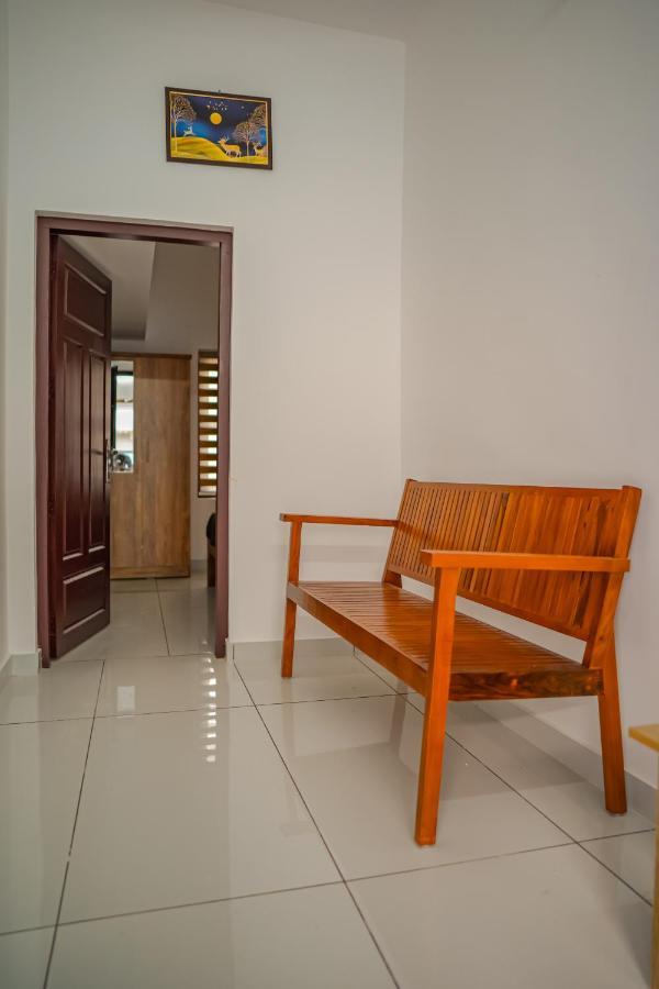 Shimano Square Guest House วาร์คาลา ภายนอก รูปภาพ