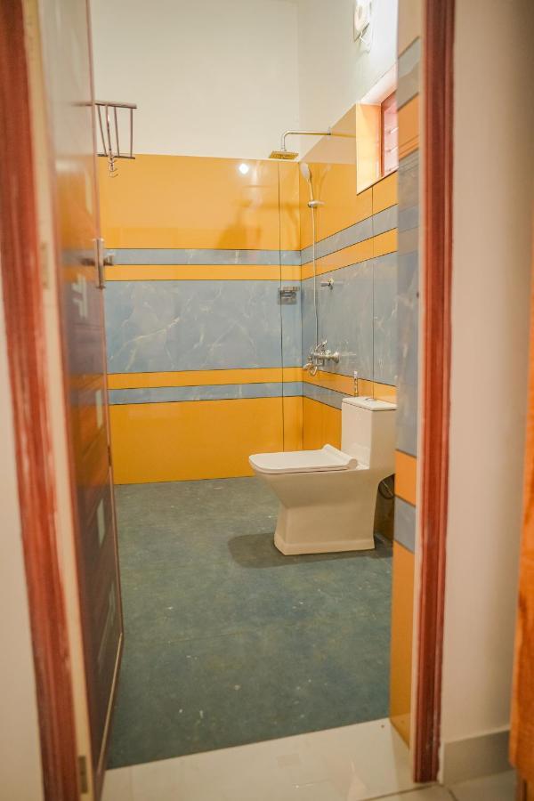 Shimano Square Guest House วาร์คาลา ภายนอก รูปภาพ