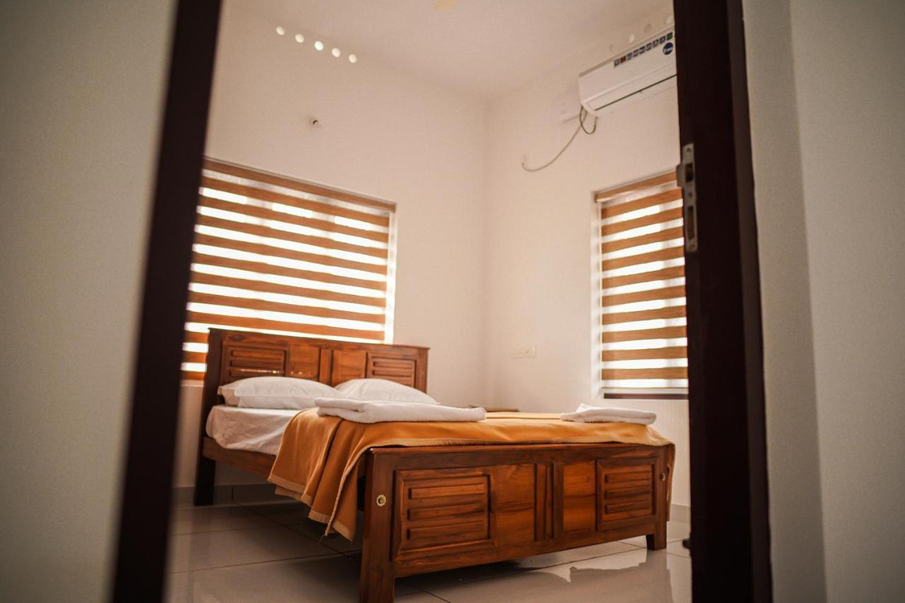 Shimano Square Guest House วาร์คาลา ภายนอก รูปภาพ