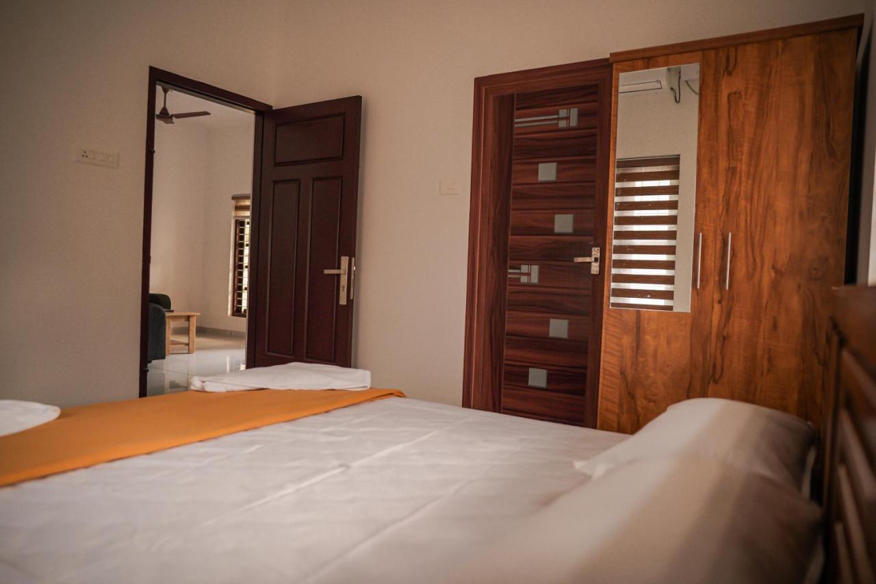 Shimano Square Guest House วาร์คาลา ภายนอก รูปภาพ