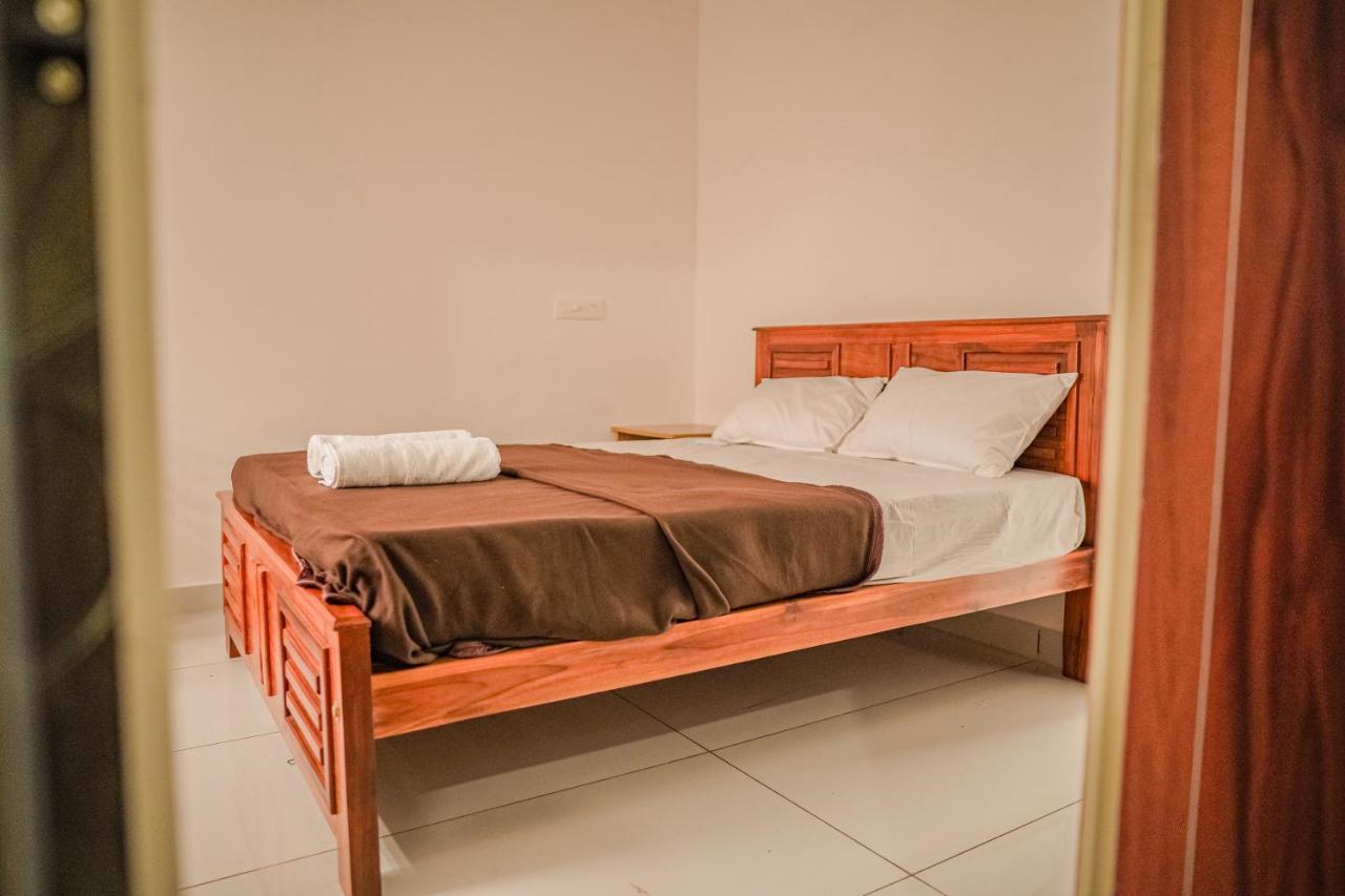 Shimano Square Guest House วาร์คาลา ภายนอก รูปภาพ