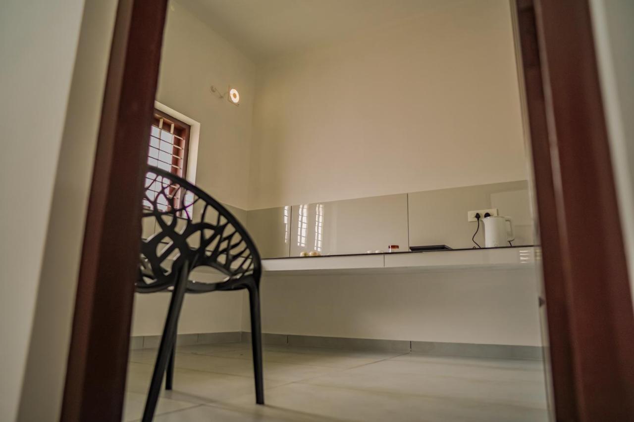 Shimano Square Guest House วาร์คาลา ภายนอก รูปภาพ
