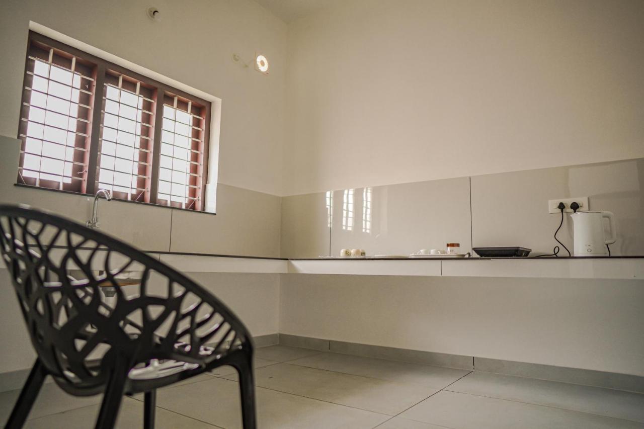 Shimano Square Guest House วาร์คาลา ภายนอก รูปภาพ