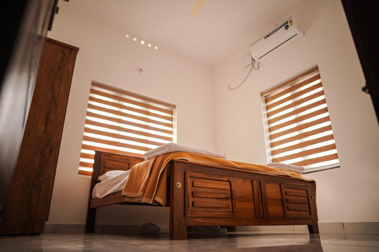 Shimano Square Guest House วาร์คาลา ภายนอก รูปภาพ