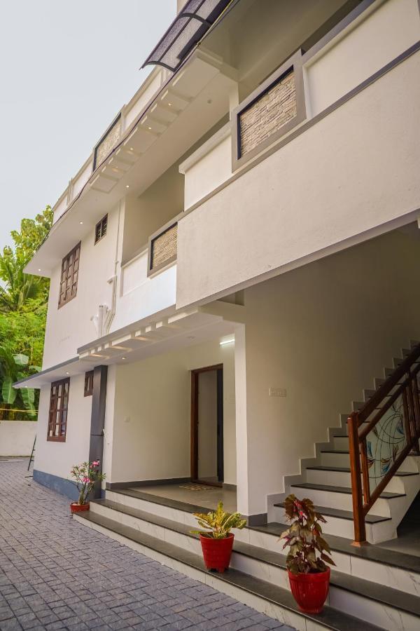 Shimano Square Guest House วาร์คาลา ภายนอก รูปภาพ