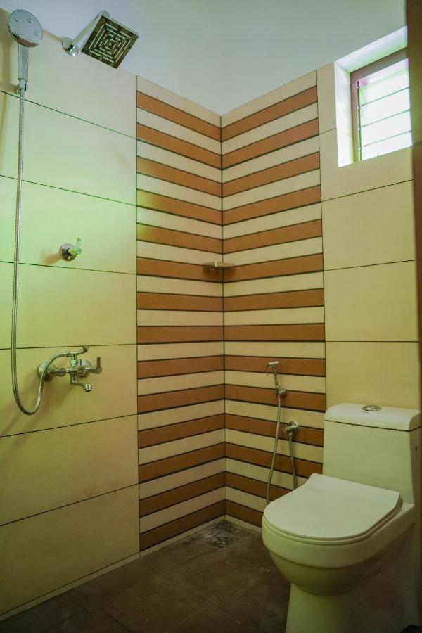 Shimano Square Guest House วาร์คาลา ภายนอก รูปภาพ